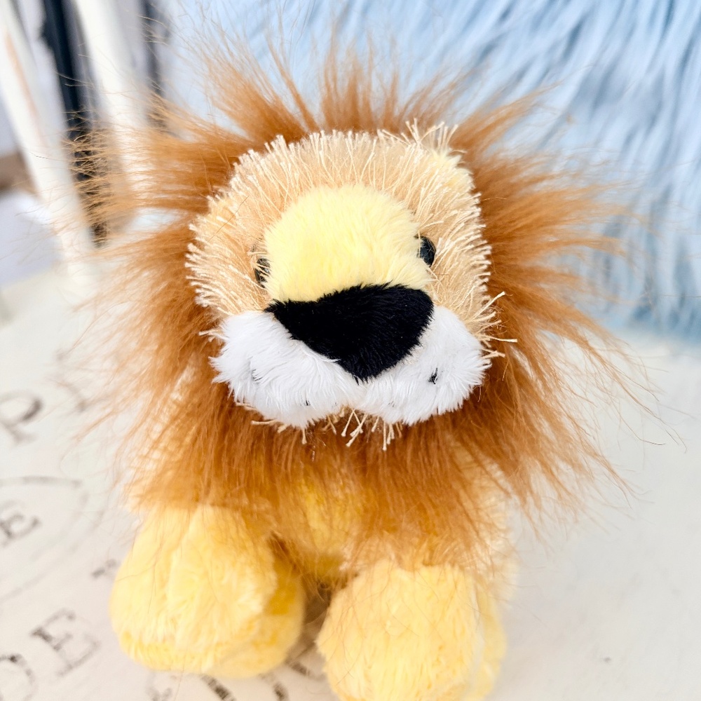 WEBKINZ Lil" Kinz, Lion, Ganz, Stuffed Animal, Plush, Nice Condition, NO CODE - Picture 2 of 12